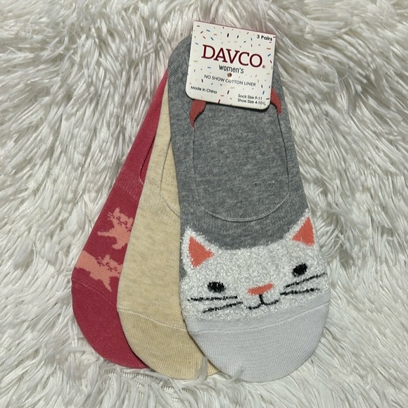 🩶5/$30 Davco Women's Cat Design No-Show Socks - 3 Pack - Gray, Pink, Cream - Picture 2 of 8